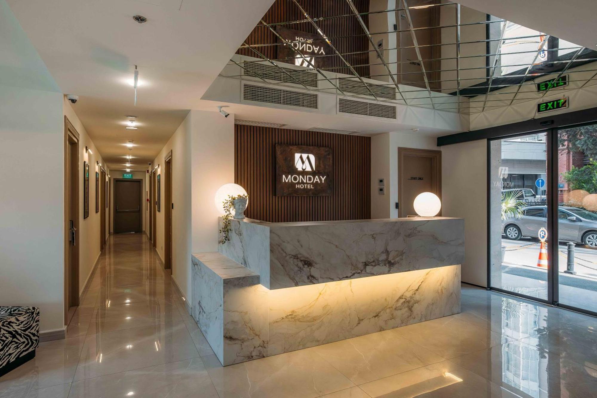 Hotel Monday By Dnt Group Тбилиси Экстерьер фото